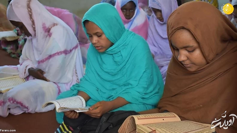 (تصاویر) کودکانی که با تخته چوبی حافظ قرآن میشوند